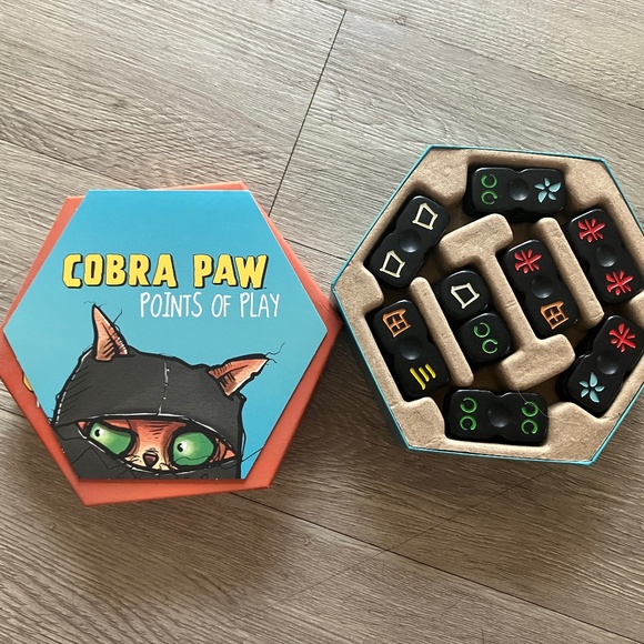 Cobra Paw Board Game - Picture 2 of 2